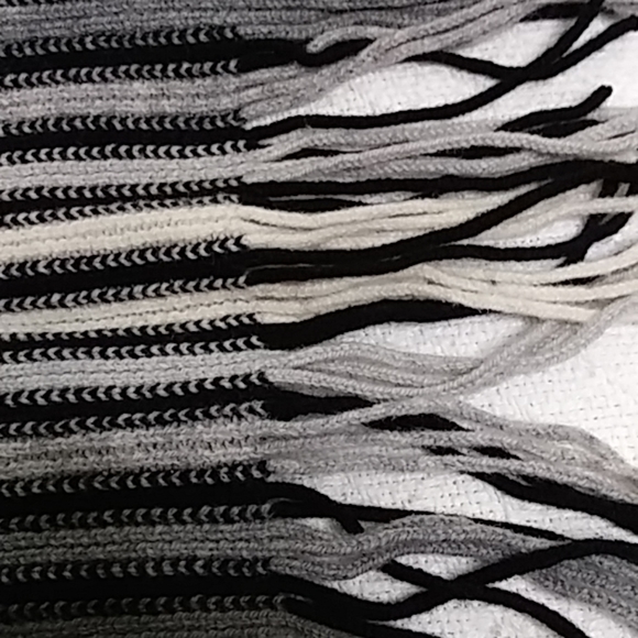 The Sean F Company 100% Pure Lambswool Knit Scarf - Picture 2 of 4